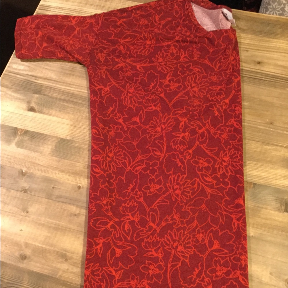 Lularoe irma size small